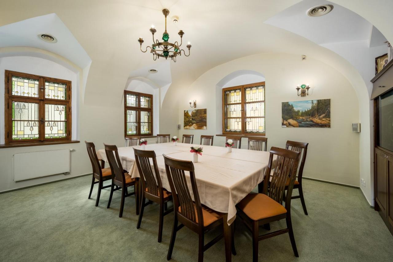 Zlaty Lev Hotel 4*